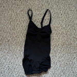 Skims seamless sculpt bodysuit size s/m